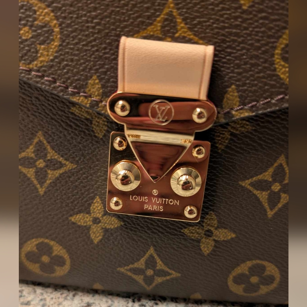 Louis Vuitton Brown Pochette Metis - Picture 7 of 12